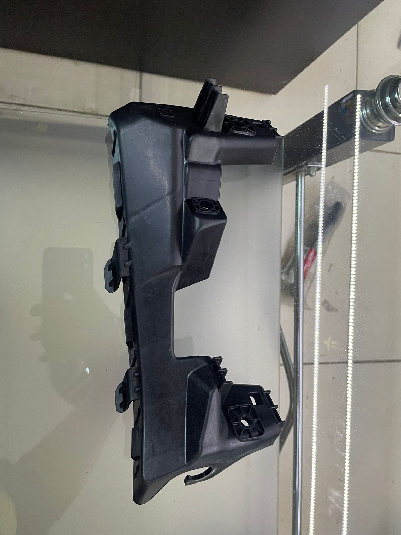 Kia Sportage (15-22) Ön Tampon Braketi (Sağ ve Sol)